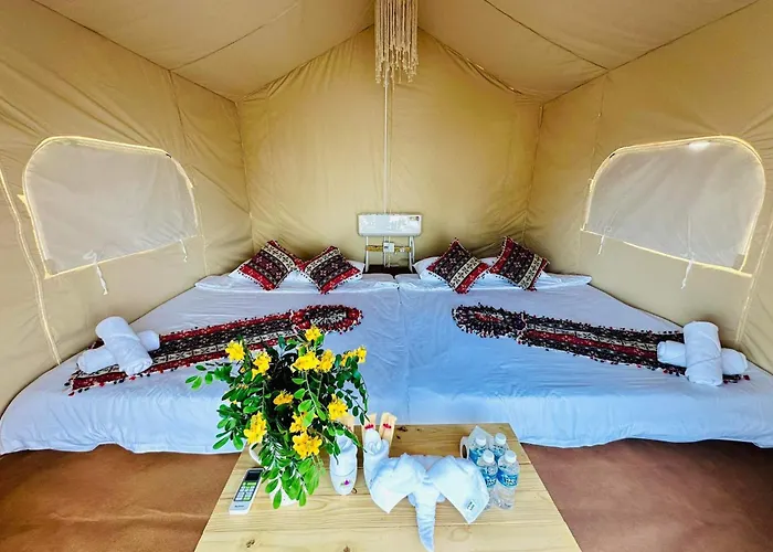 Khách sạn Suly's Village 3*