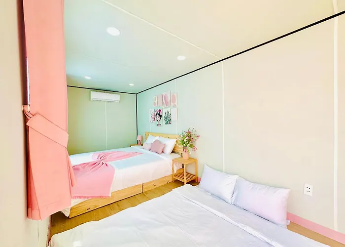 Khách sạn Suly's Village 3*